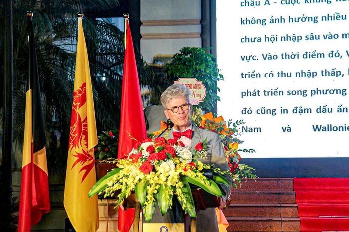 Đại sứ Vương quốc Bỉ tại Việt Nam Pieter Leenknegt phát biểu