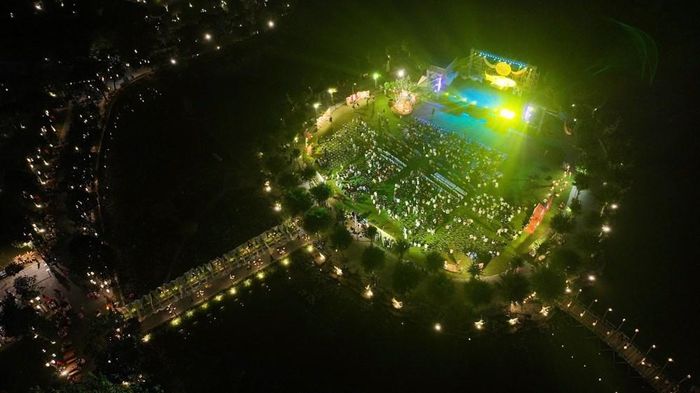Khu vực đảo Cosmo Thung Nham nơi diễn ra đêm hội Trung thu, phá cỗ, chương trình nghệ thuật cho hàng nghìn trẻ em, người dân, du khách trong tối ngày 25.9