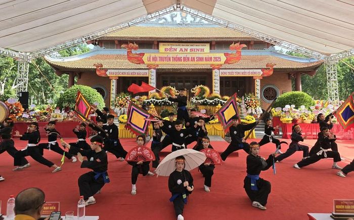 Khai hội truyền thống Đền An Sinh, Quảng Ninh
