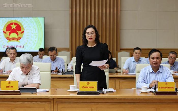 Thứ trưởng Bộ Công Thương Phan Thị Thắng phát biểu - Ảnh: chinhphu.vn/Phương Nguyên