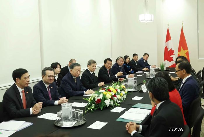  Tổng Bí thư, Chủ tịch nước Tô Lâm﻿ tiếp Nhóm Nghị sĩ hữu nghị Canada-Việt Nam. 