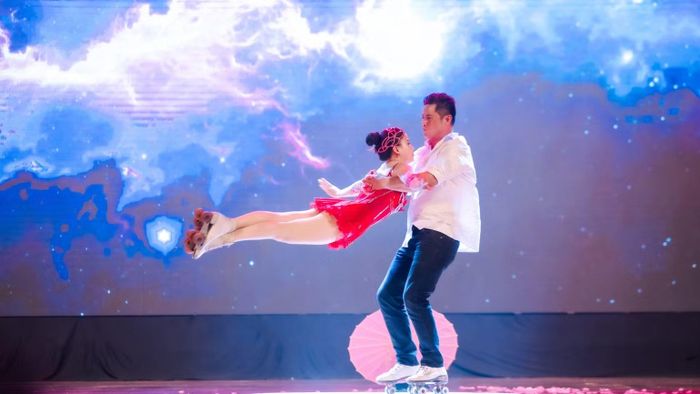 Tiết mục xiếc mãn nhãn trong chương trình. (Ảnh: Ban tổ chức)
