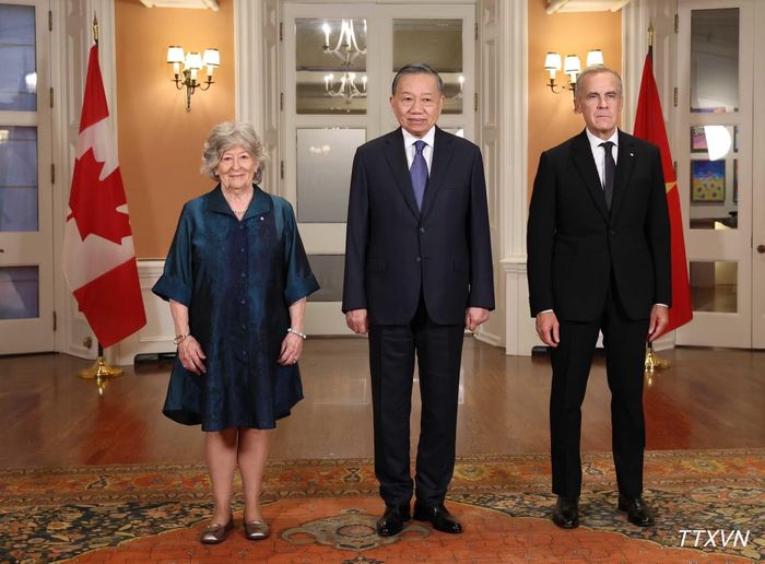 Tổng Bí thư, Chủ tịch nước Tô Lâm, Toàn quyền Canada Louise Arbour và Thủ tướng Canada Mark Carney. (Ảnh: TTXVN)
