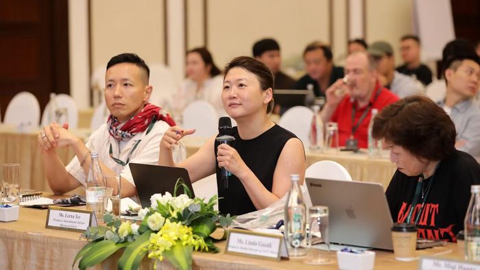 Bà Lorna Tee, Tổng Thư ký NAFAC tại Vườn ươm tài năng.