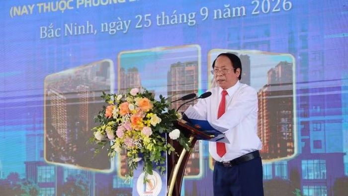 Anh hùng Lao động Ngô Văn Sơn, chủ đầu tư dự án phát biểu tại buổi lễ. (Ảnh: KT)