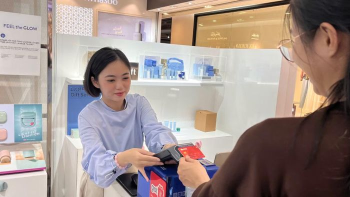 Mỗi giao dịch contactless thành công, NAPAS và Mastercard đóng góp. (Ảnh: Trang Quỳnh)