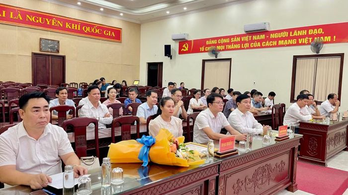 Các đại biểu tham dự chương trình. (Ảnh: YẾN TRINH)