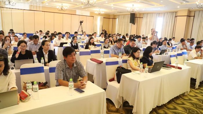 Thông qua hội nghị nhằm nâng cao nhận thức và trách nhiệm trong công tác phòng, chống bệnh dại cho đội ngũ cán bộ y tế cơ sở. (Ảnh: CÔNG LÝ)