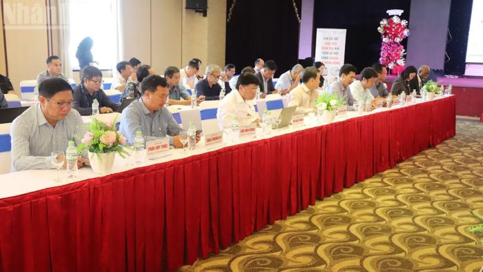 Các đại biểu dự hội nghị. (Ảnh: CÔNG LÝ)