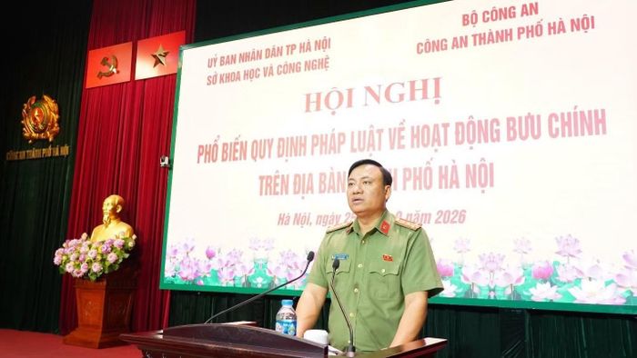 Đại tá Nguyễn Tiến Đạt, Phó Giám đốc Công an Hà Nội phát biểu khai mạc hội nghị. (Ảnh: Công an Hà Nội)
