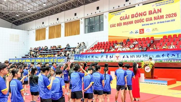 Quang cảnh lễ khai mạc. (Ảnh: BÁ DŨNG)