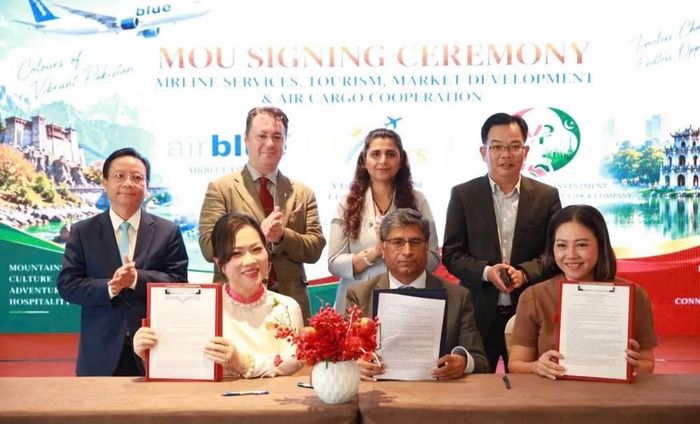 Trong khuôn khổ chương trình Gặp gỡ kết nối doanh nghiệp du lịch Việt Nam-Pakistan đã có ba Biên bản ghi nhớ hợp tác được ký kết. (Ảnh: Đại sứ quán Việt Nam tại Pakistan cung cấp)