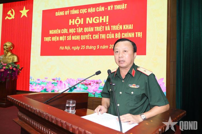 Thiếu tướng Phùng Ngọc Sơn, Phó chủ nhiệm, Tham mưu trưởng Tổng cục Hậu cần - Kỹ thuật quán triệt những nội dung cơ bản của Nghị quyết số 23-NQ/TW và định hướng xây dựng Kế hoạch của Quân ủy Trung ương thực hiện Nghị quyết.