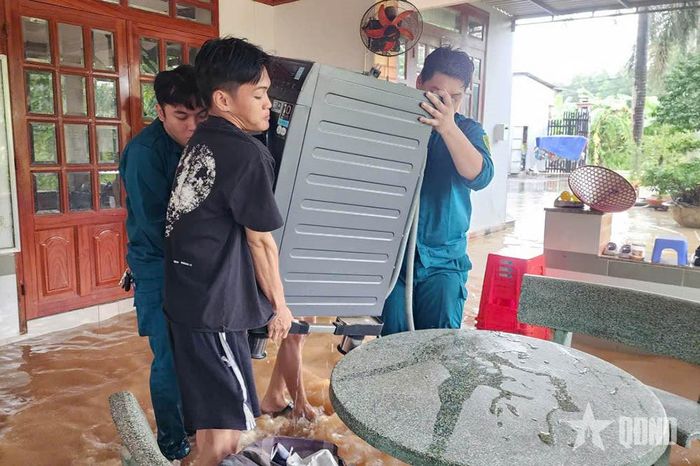 Giúp nhân dân kê cao tài sản. 
