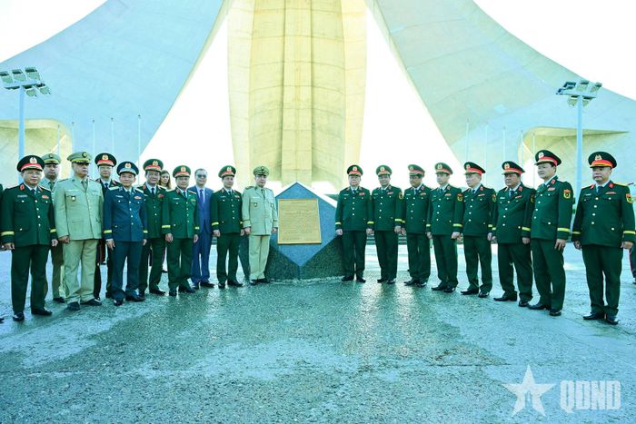  Các đại biểu chụp ảnh chung.