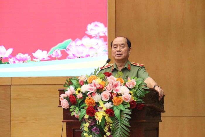Thiếu tướng Nguyễn Hữu Hợp phát hiểu tại buổi lễ