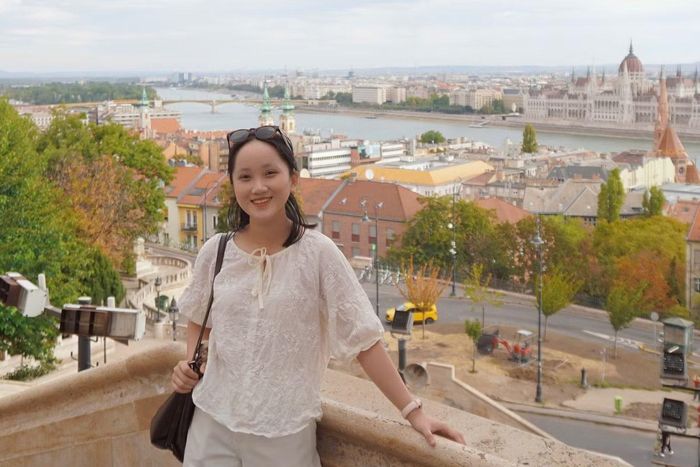 Hương Giang tại Budapest, Hungary.