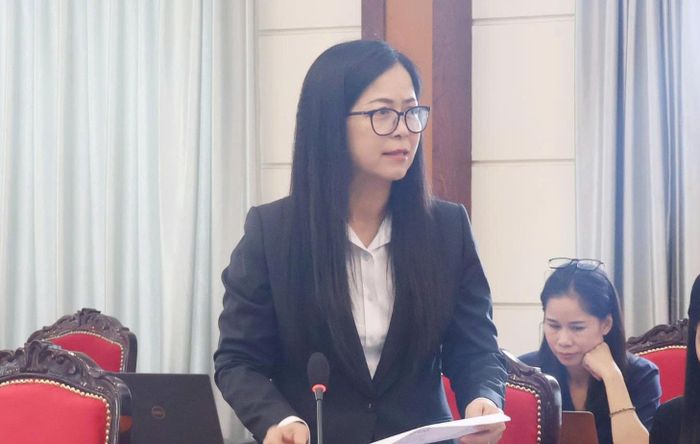  Đại diện Công ty Thuốc lá Sài Gòn nêu ý kiến góp ý. Ảnh: SONG MAI 