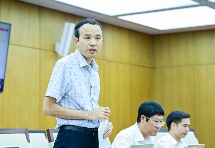  Ông Nguyễn Quang Quỳnh thông tin tại hội nghị. Ảnh: ĐỖ TRUNG 