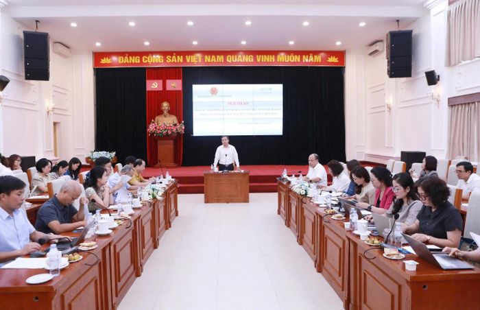 Bộ GD-ĐT tổ chức hội thảo góp ý dự thảo Thông tư quy định về tổ chức bữa ăn nội trú, bán trú trong cơ sở giáo dục mầm non, cơ sở giáo dục phổ thông. Ảnh: MOET