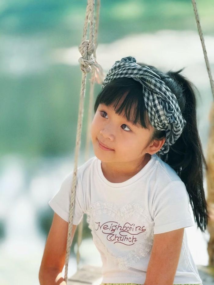  Gia Tuệ cho biết em ít khi chủ động kể với bạn bè về việc mình tham gia đóng phim. 