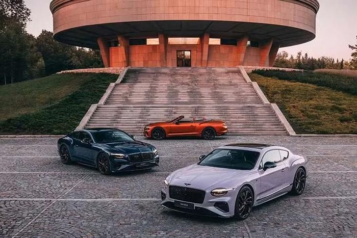Bentley Mulliner vừa tạo ra một bộ sưu tập xe siêu sang Continental GT mới, mỗi chiếc được thiết kế dựa trên một hành tinh khác nhau trong hệ mặt trời và có tên gọi Bộ sưu tập Nicolaus Copernicus.