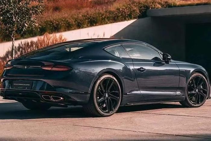 Bộ sưu tập bao gồm 2 chiếc Continental GT S coupe và một chiếc Continental GTC S mui trần, được đặt hàng thông qua nhà nhập khẩu Bentley tại Ba Lan hợp tác với Mulliner. Mỗi chiếc xe tượng trưng cho một thiên thể: Mặt Trời, Trái Đất hoặc Mặt Trăng.