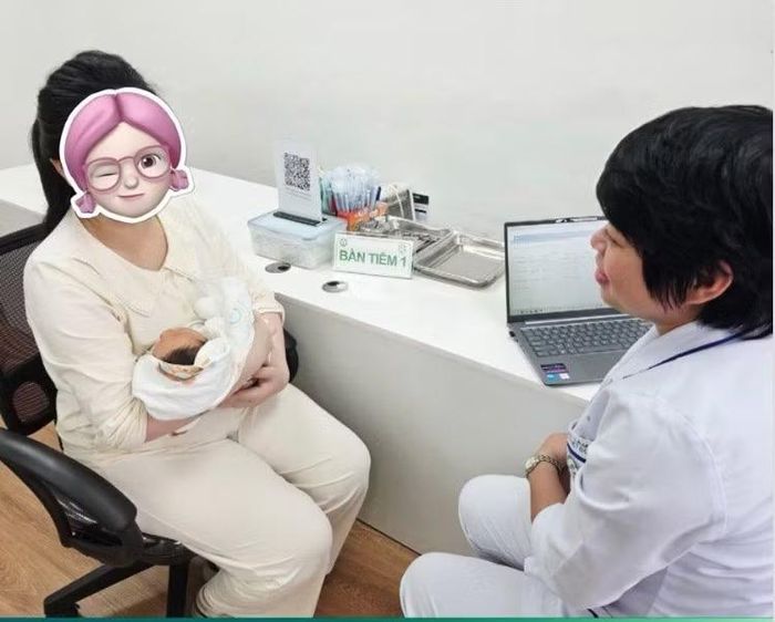 Bác sĩ tư vấn cho sản phụ - Ảnh BVCC