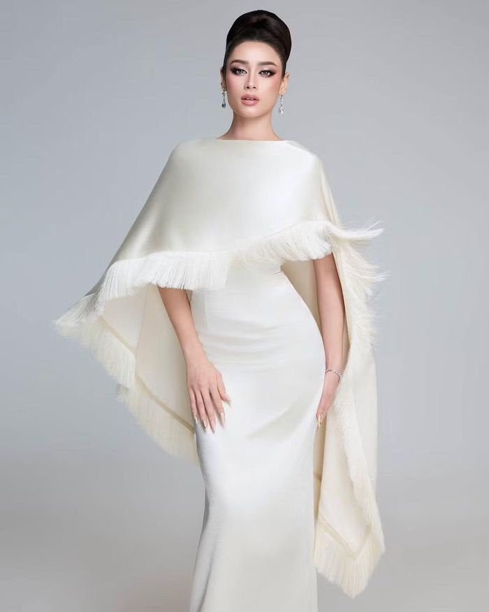 Sau phần thi Tài năng, Emoura Phạm tiếp tục tham gia các phần thi Trình diễn áo tắm, Phỏng vấn kín và Trang phục Văn hóa Dân tộc. Đêm Bán kết dự kiến diễn ra ngày 7/10, Chung kết được tổ chức vào 10/10.