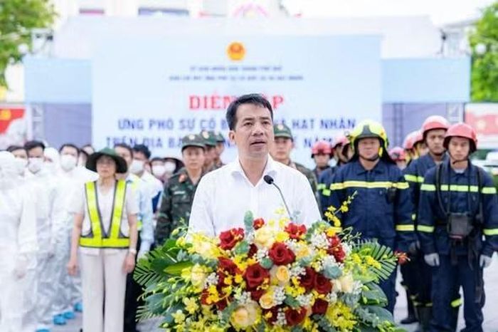 Ông Trần Hữu Thùy Giang, Phó Chủ tịch UBND TP Huế phát biểu tại lễ diễn tập.