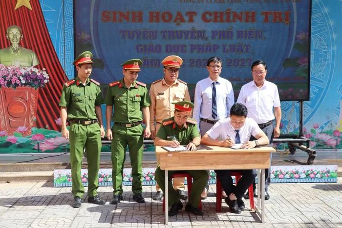 Các đơn vị ký kết chương trình phối hợp hoạt động.
