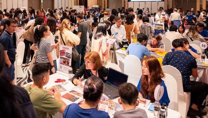 Triển lãm du học Mỹ và Canada toàn quốc mùa xuân 2024 do Access American Education (AAE) tổ chức. Ảnh: AAE.