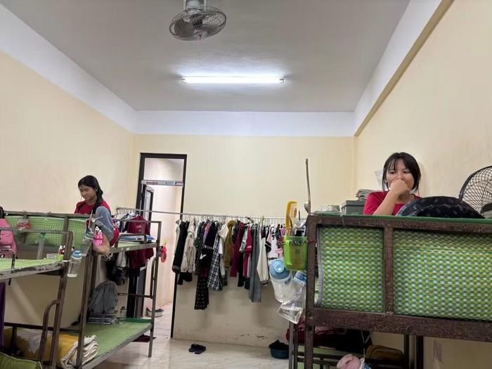 Học sinh dân tộc thiểu số được hỗ trợ bán trú.