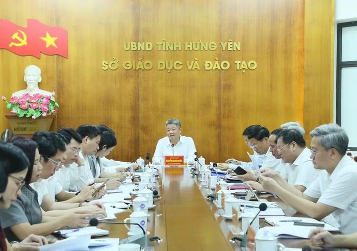 Quang cảnh buổi làm việc. Ảnh: Tất Đạt