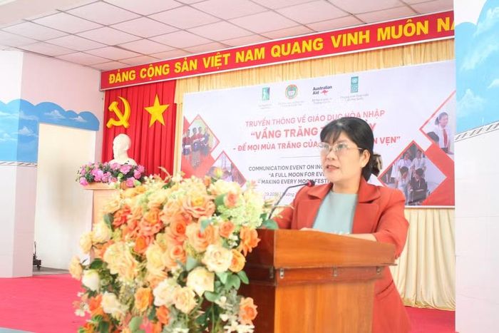 Bà Trần Mạnh Thùy Trang, Trưởng Phòng Giáo dục Tiểu học (Sở GD&ĐT TP Cần Thơ) chia sẻ tại Chương trình.