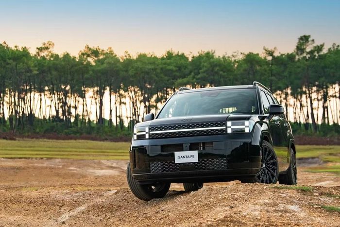 Mẫu xe Hyundai Santa Fe - Ảnh: HTV