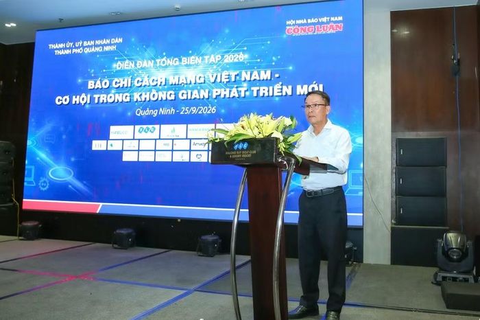 Ông Nguyễn Đức Lợi, nguyên Ủy viên Ban Chấp hành Trung ương Đảng, Phó Chủ tịch Thường trực Hội Nhà báo Việt Nam, phát biểu khai mạc Diễn đàn Tổng Biên tập 2026. Ảnh: Sơn Hải