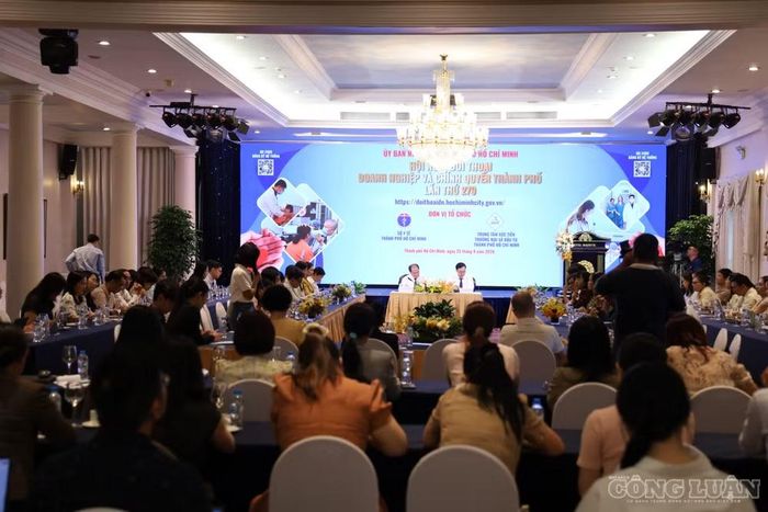 Toàn cảnh hội nghị.