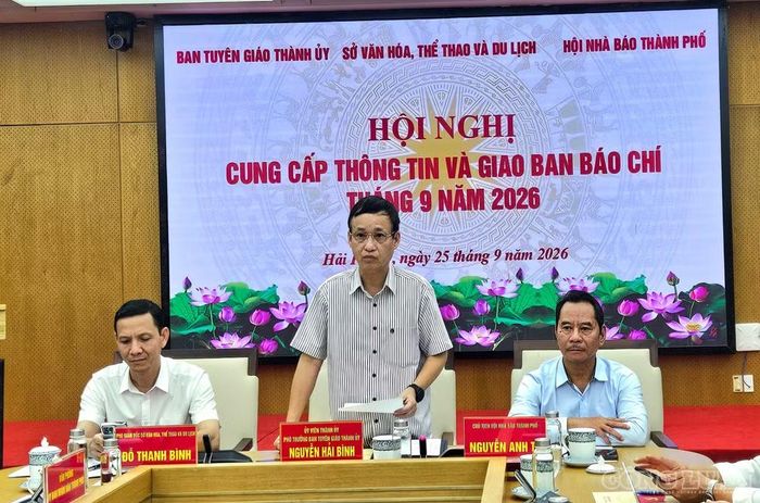 Ông Nguyễn Hải Bình - Phó Trưởng Ban Tuyên giáo và Dân vận Thành ủy Hải Phòng chủ trì Hội nghị