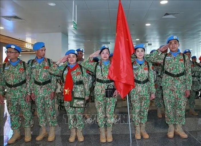  Các sĩ quan, quân nhân Đội Công binh số 5 lên đường thực hiện nhiệm vụ GGHB LHQ khu vực Abyei. ﻿Ảnh: Trọng Đức/TTXVN 