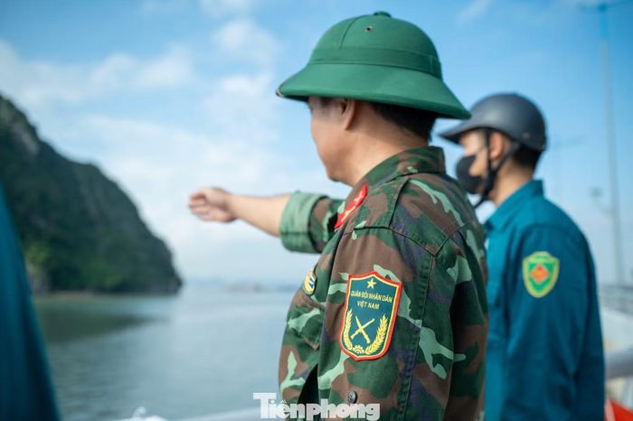 Theo thành phố Quảng Ninh, thực hiện chỉ đạo của Bộ Tư lệnh Quân khu và Bộ CHQS thành phố về tăng cường các biện pháp phòng, chống tai nạn đuối nước, 54 xã, phường, đặc khu trên toàn thành phố đều ra quân hưởng ứng chiến dịch lắp áo phao, phao cứu sinh tại khu vực cầu, gầm cầu, đường ven biển và các điểm nguy hiểm trên sông, suối, ngầm tràn...