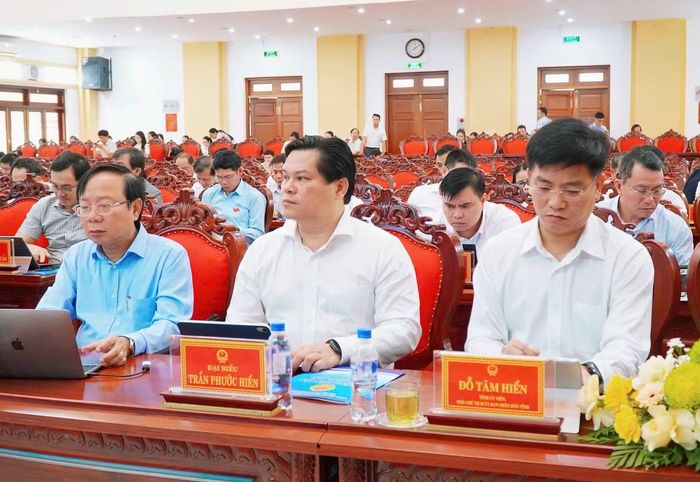 Đại biểu tham dự kỳ họp