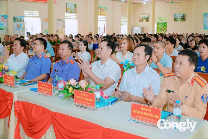 Các đại biểu cùng đông đảo thân nhân phạm nhân tham dự Hội nghị gia đình phạm nhân năm 2026.