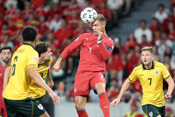 Ronaldo là tâm điểm trên hàng công chủ nhà