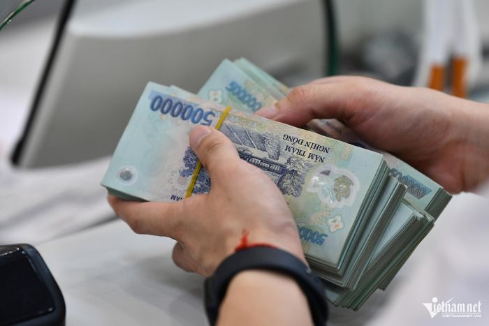 Nghỉ việc rồi sang làm cho công ty đối tác, người lao động bị công ty cũ kiện đòi hơn 251 triệu đồng. Ảnh minh họa: Nam Khánh