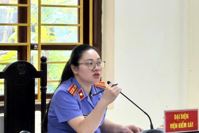 Đại diện VKSND khu vực 4, tỉnh Lạng Sơn tại phiên toà.