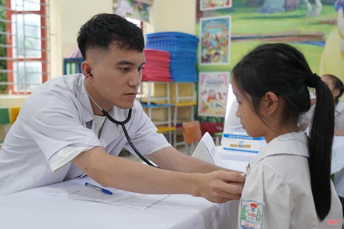 Chương trình Trung thu cho thiếu nhi vùng biên được Tỉnh đoàn Hà Tĩnh phối hợp các đơn vị tài trợ tổ chức với nhiều hoạt động ý nghĩa, thiết thực.