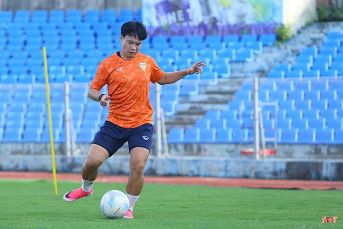 Phi Sơn tập luyện khi thử việc mùa giải mới. Ảnh: Ngọc Thắng.