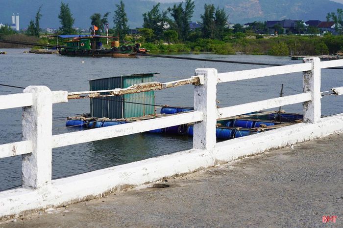 Trước thực trạng này, cấp ủy, chính quyền phường Hải Ninh kiến nghị tỉnh quan tâm, bố trí nguồn lực đầu tư xây dựng cầu mới. Trên cơ sở đề xuất của địa phương và yêu cầu thực tế, UBND tỉnh đã phê duyệt chủ trương đầu tư dự án xây dựng mới cầu Hải Ninh.