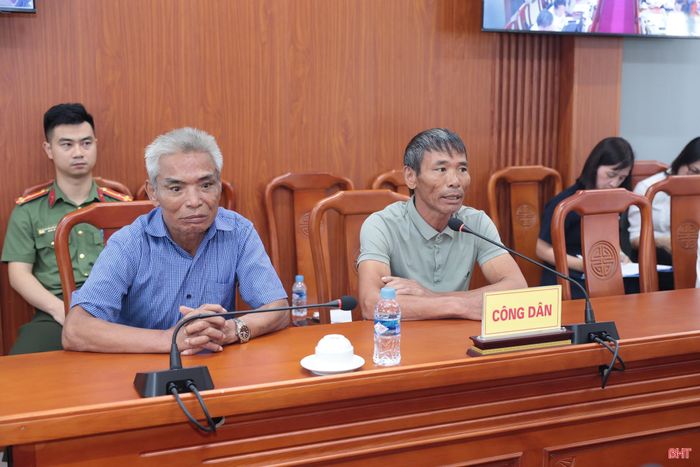 Công dân Võ Nhân Triều trình bày kiến nghị.
